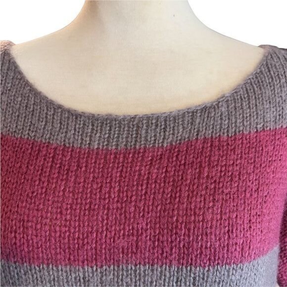 American Eagle Sweater M Womens Grey Pink Striped Wool Mohair Blend Size Medium - Picture 5 of 10